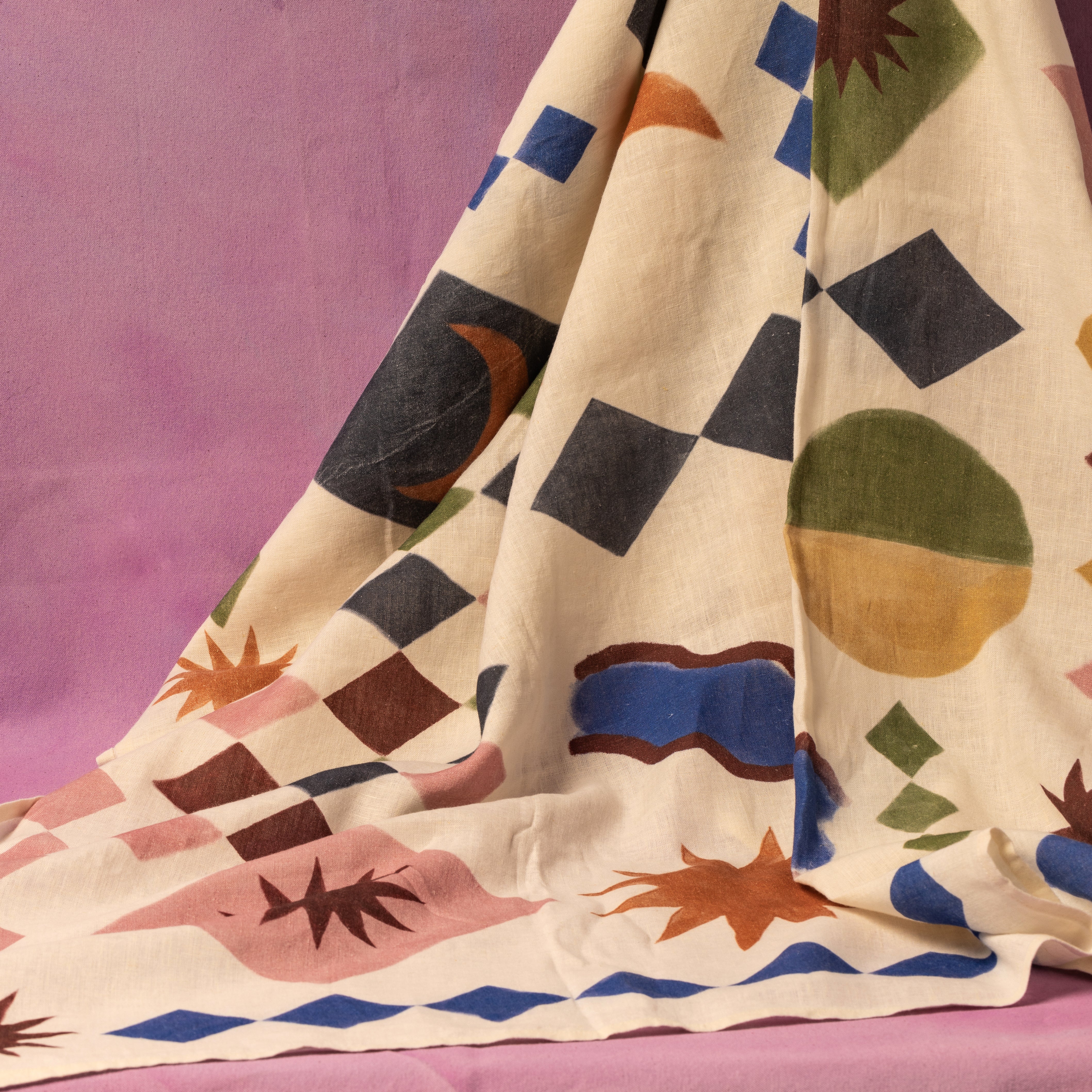 The Good Tablecloth