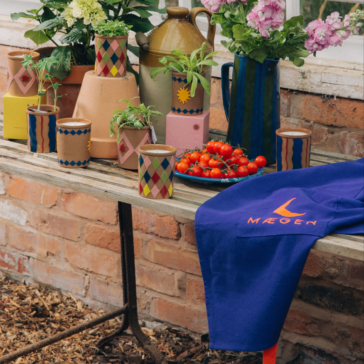 The MÆGEN Apron - Cobalt Blue