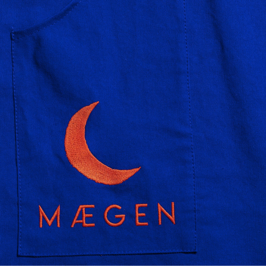 The MÆGEN Apron - Cobalt Blue