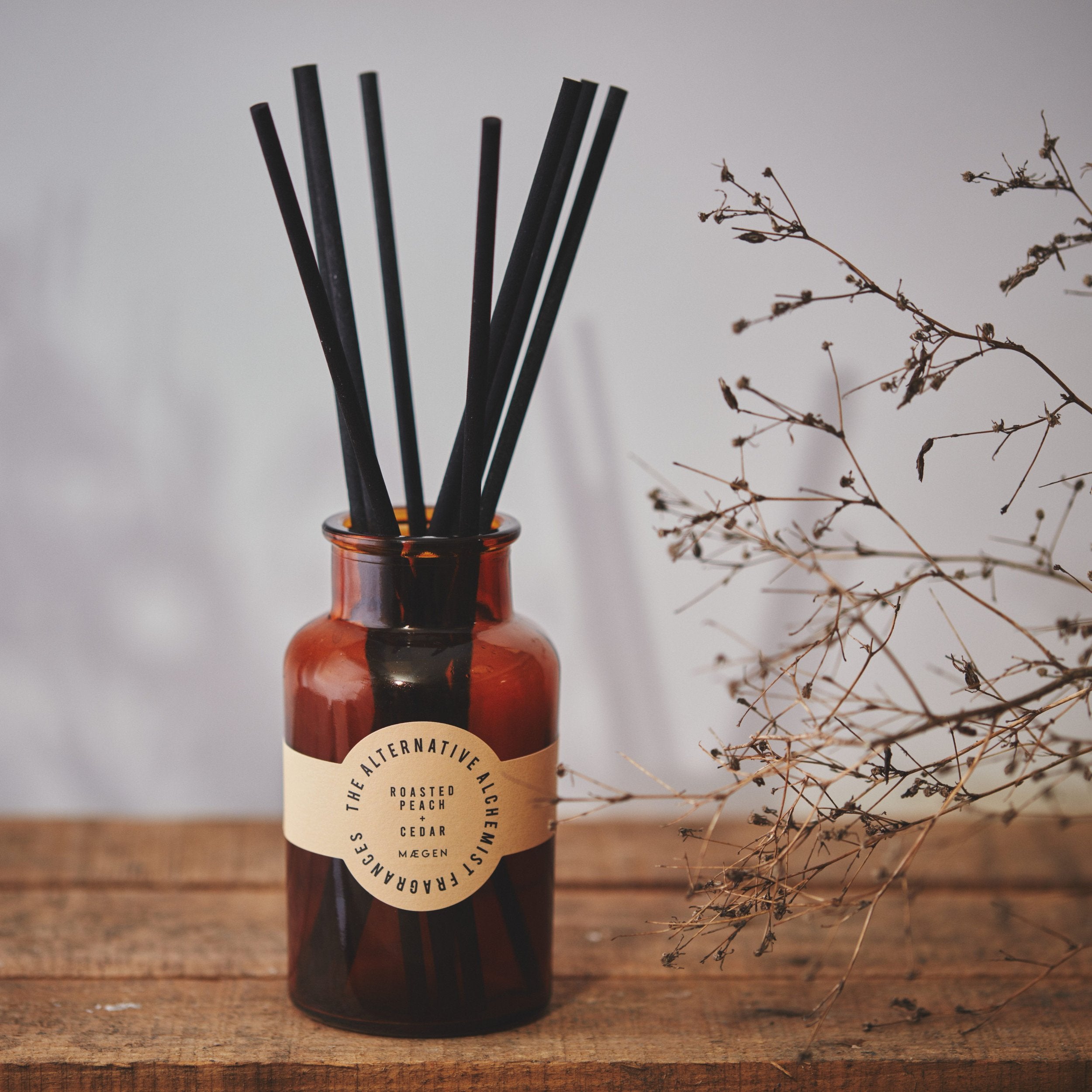 Alchemist Diffuser (Roasted Peach & Cedar)